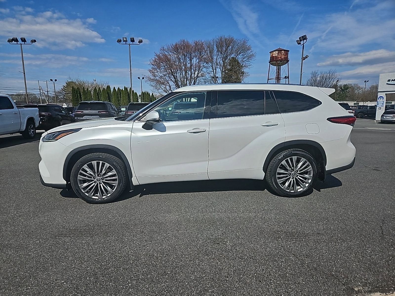 2022 Toyota Highlander Platinum