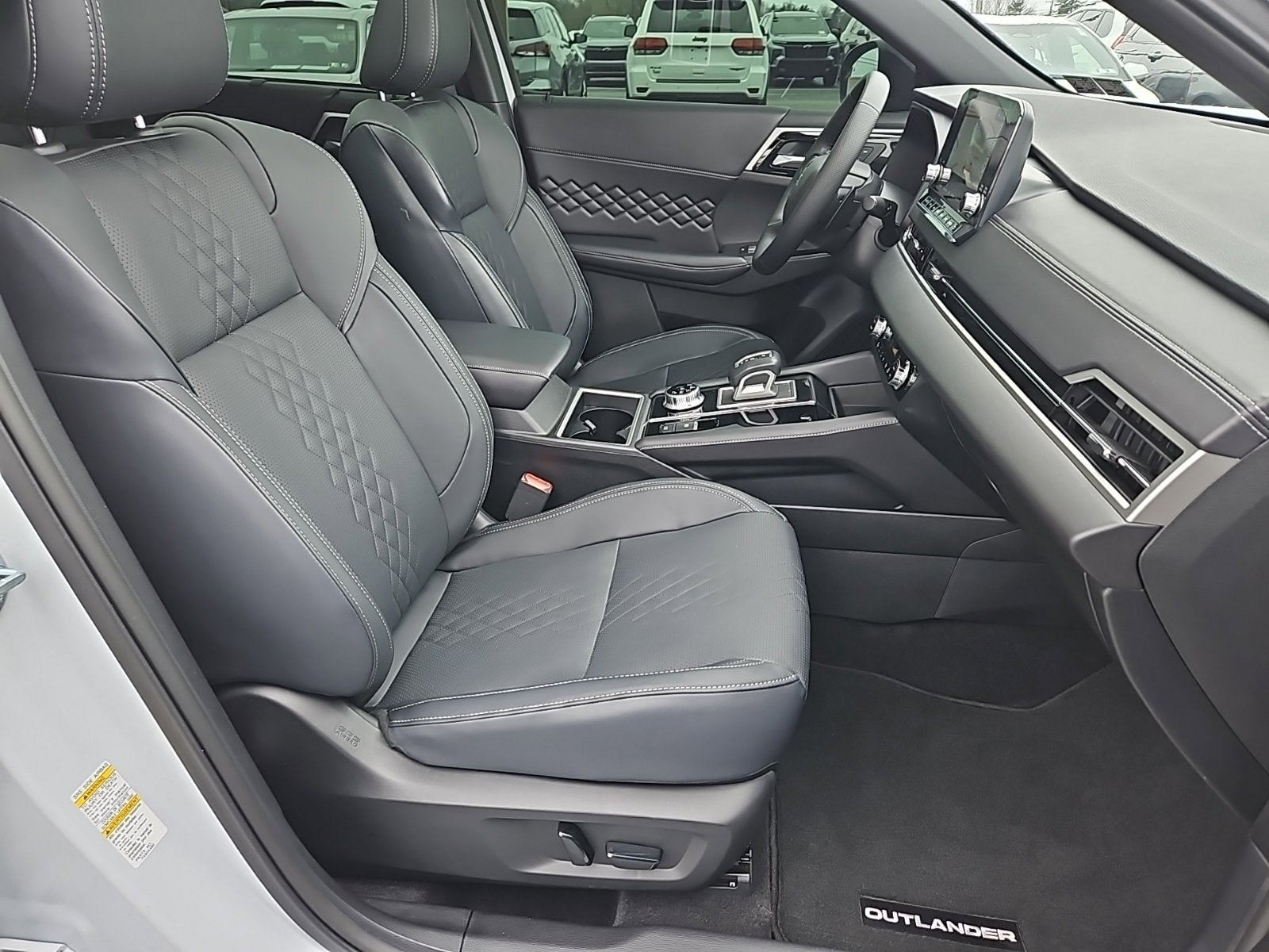 2024 Mitsubishi Outlander SEL