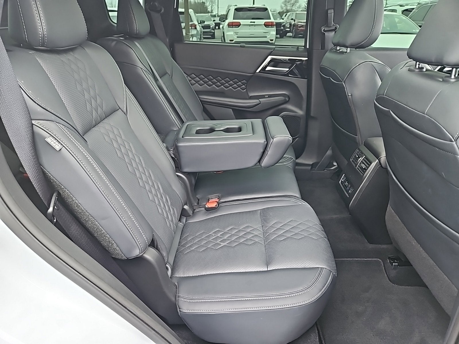 2024 Mitsubishi Outlander SEL