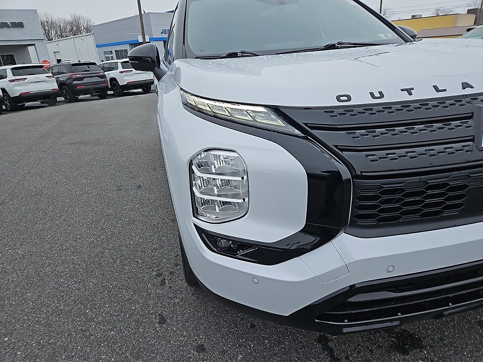 2024 Mitsubishi Outlander SEL