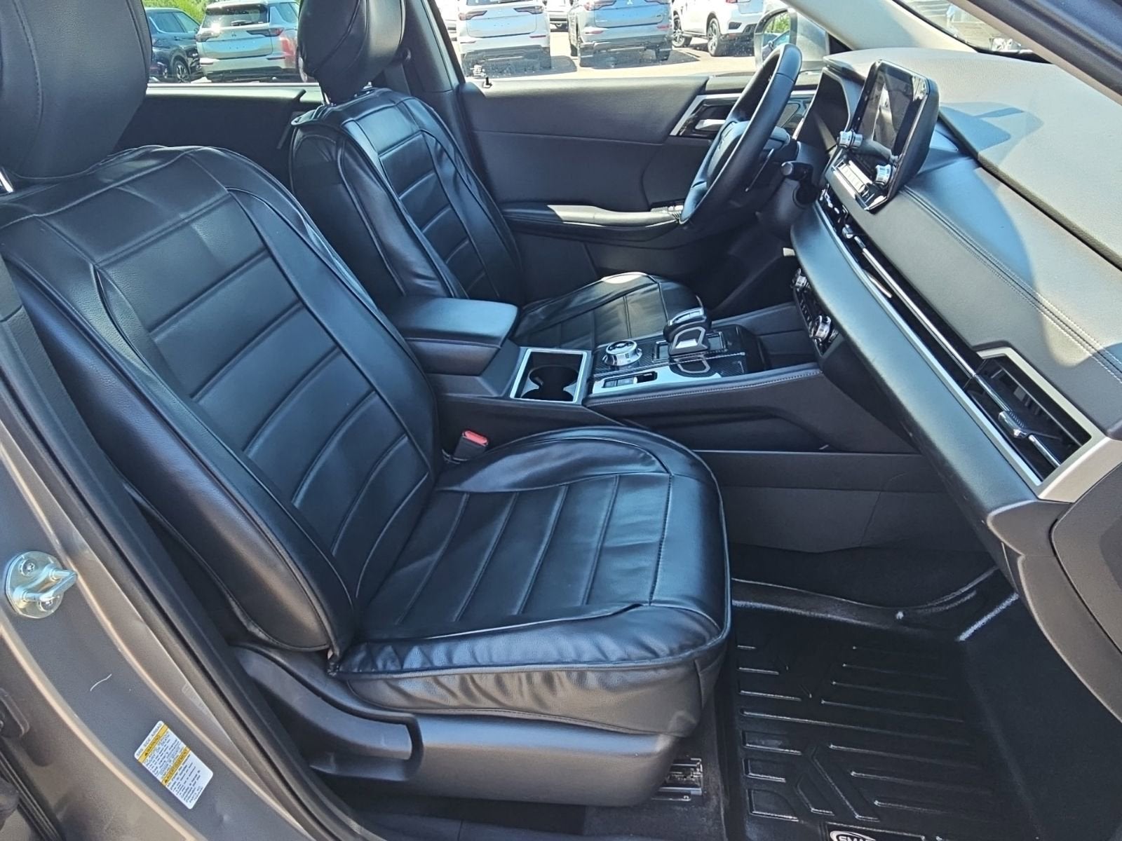 2023 Mitsubishi Outlander SE
