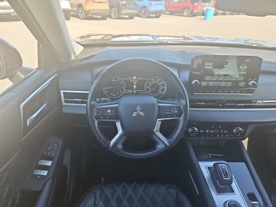2022 Mitsubishi Outlander SEL