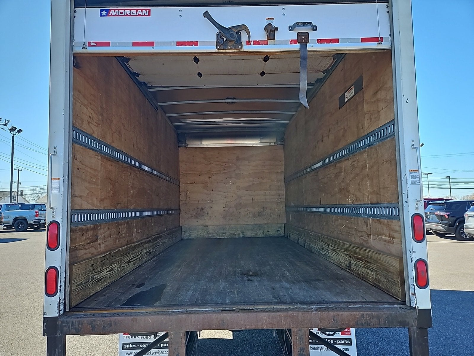 2020 HINO HINO 195 Base