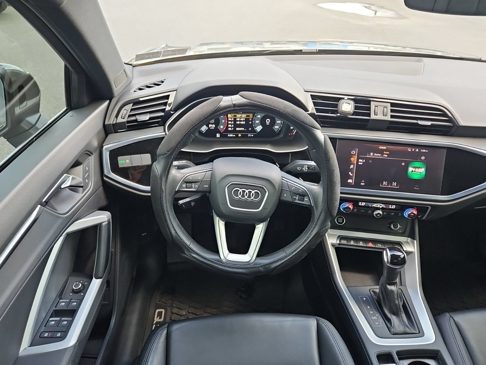 2022 Audi Q3 Premium